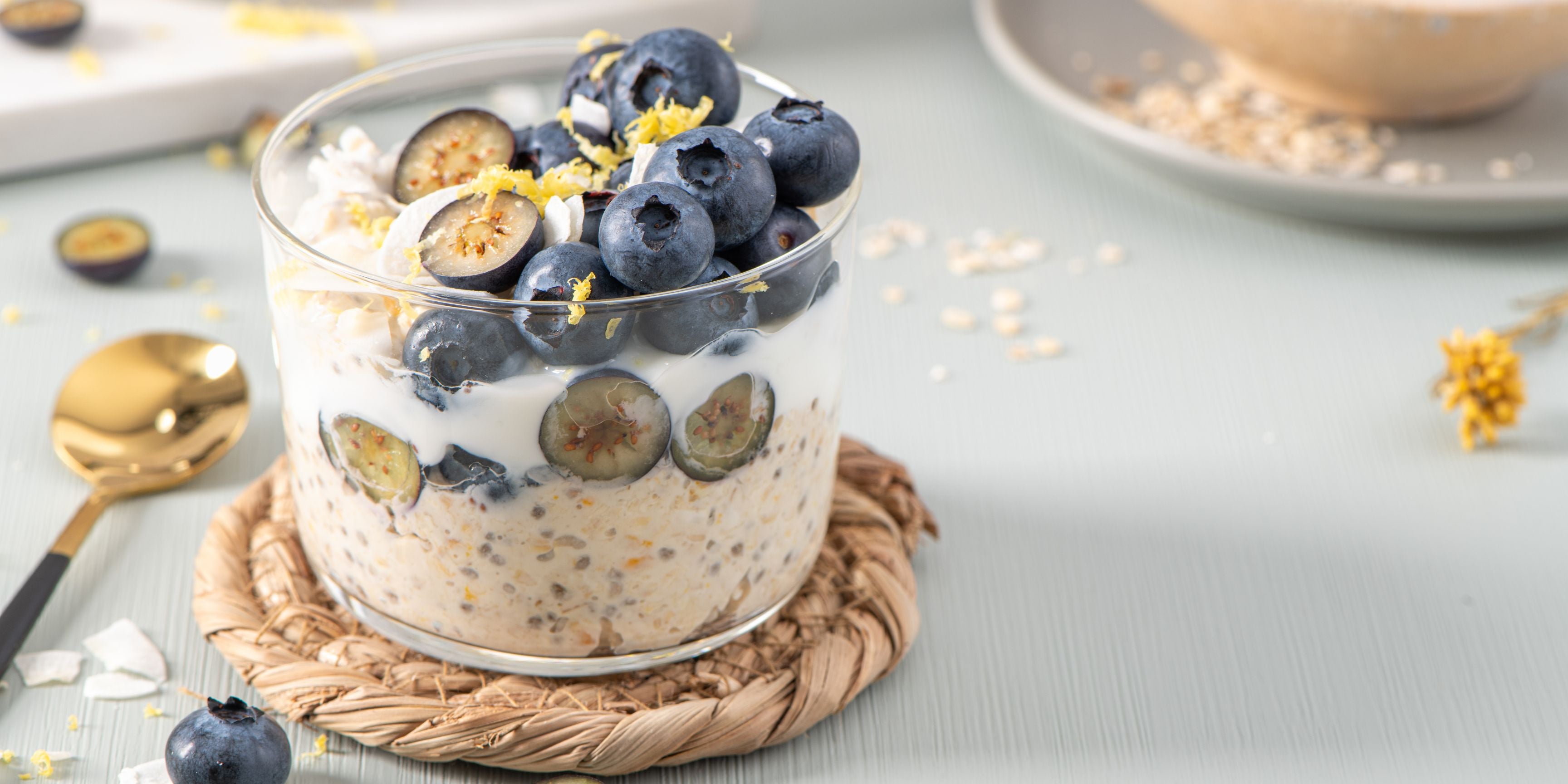 Overnight Oats mit Chiasamen und Beeren